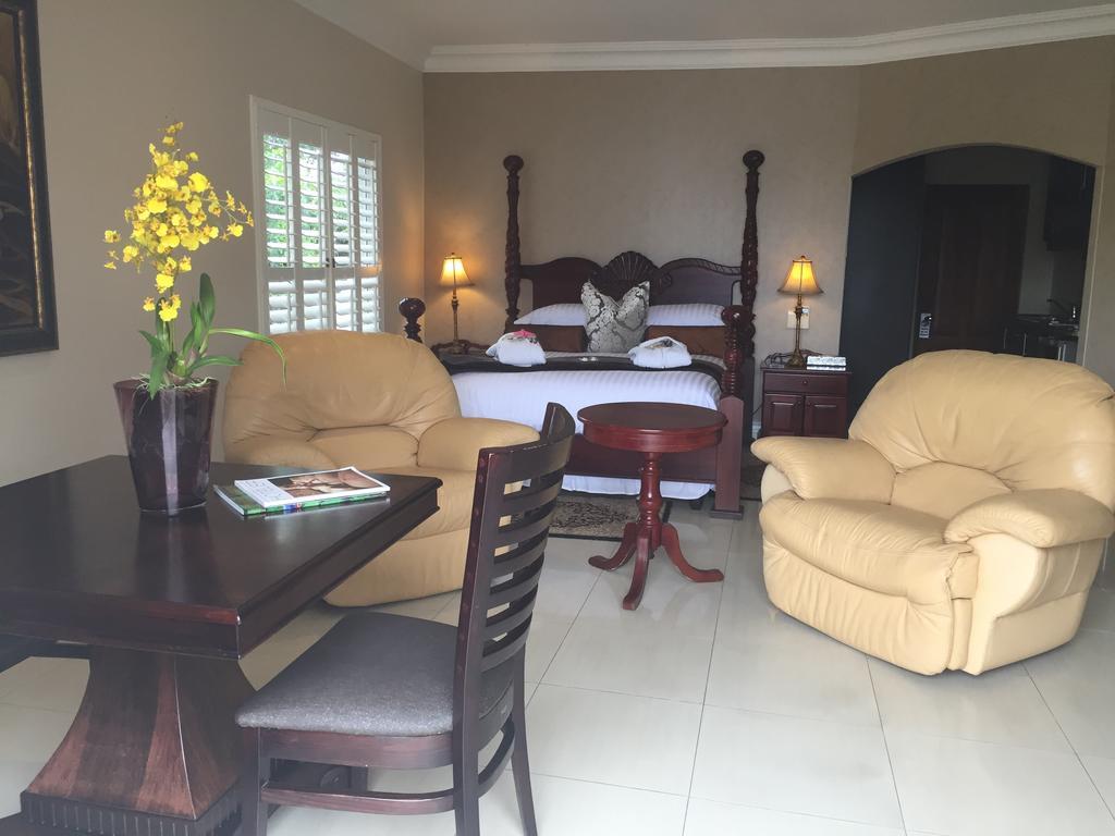 Luxury Beach Apartments Amanzimtoti Exterior foto